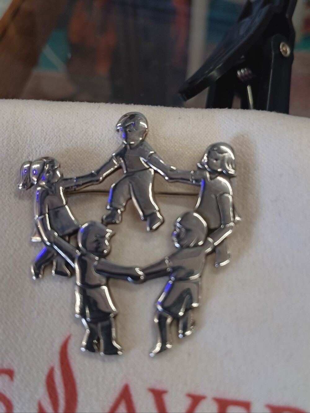 James Avery Silver Dancing Children Circle Pin Approach - Picture 2 of 6